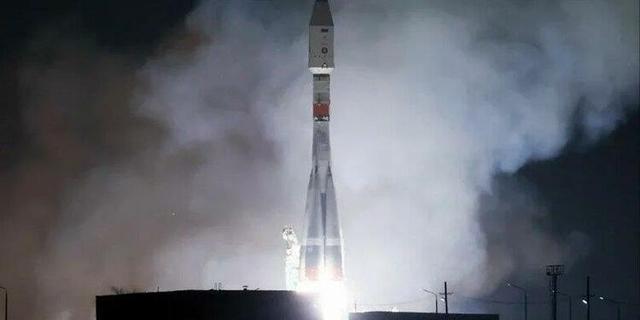 俄罗斯“联盟-2.1b”火箭携带军用卫星成功发射