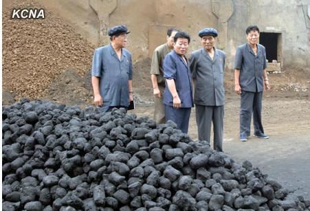 朝鲜总理考察钢铁厂要求大力增产建设强盛国家