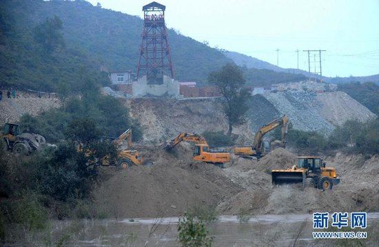 河北塌陷事故16人仍未找到 群众疑与采矿有关