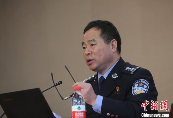 浙江宁波一民警为“艾”坚守13年：重复的事情用心做